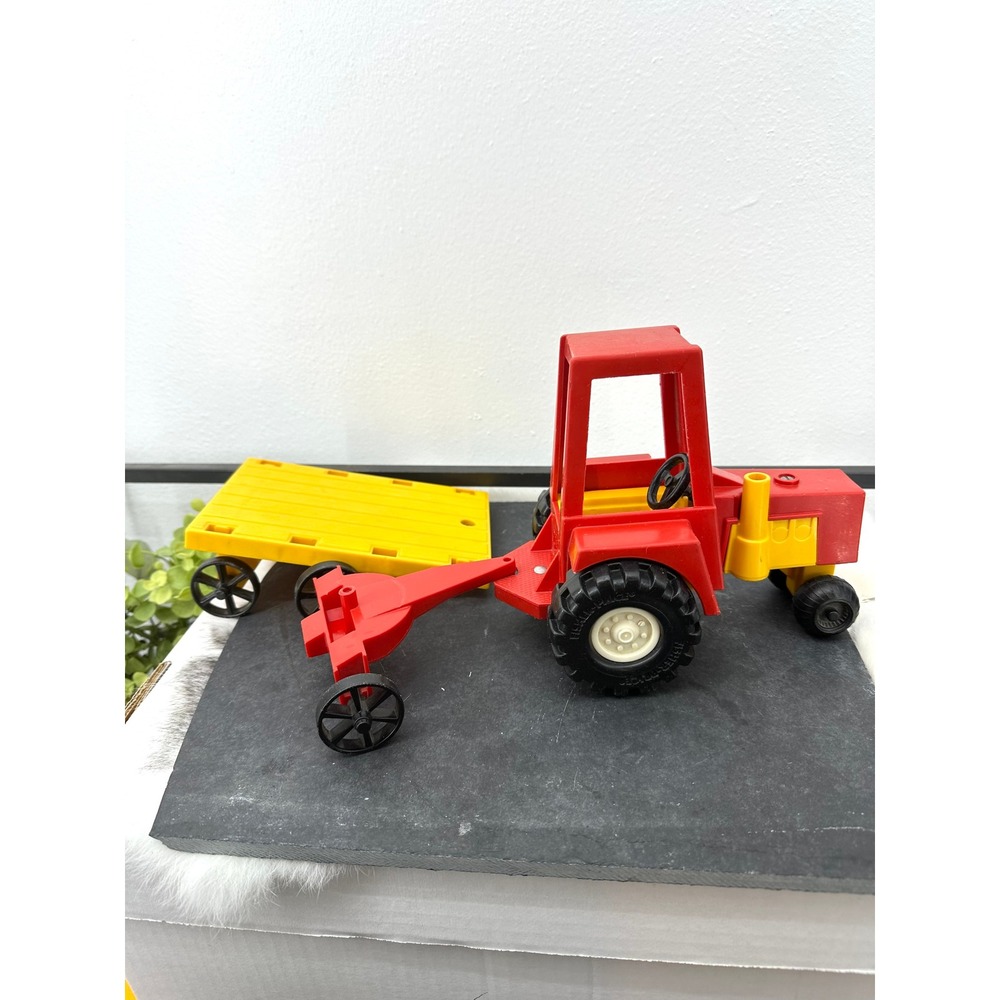 Fisher Price Toys Husky Helpers Farm Tractor & Trailer 331 fp toys preschool